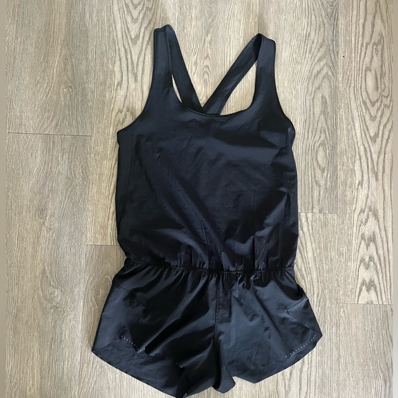 Lululemon size 4 fast and free romper - Picture 4 of 6